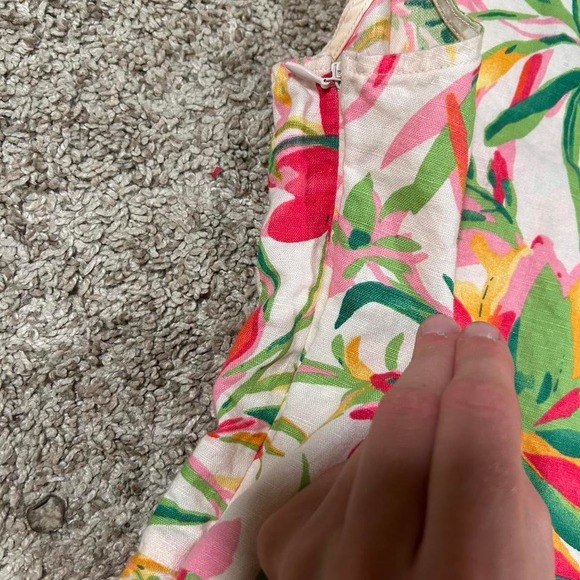 J.Crew Tropical Linen Tank‎ Top
Tagged size 2 – fits like an XS/S - Picture 4 of 7